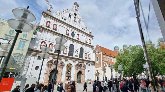muenchen-frauenkirche-huisjesduitsland.nl