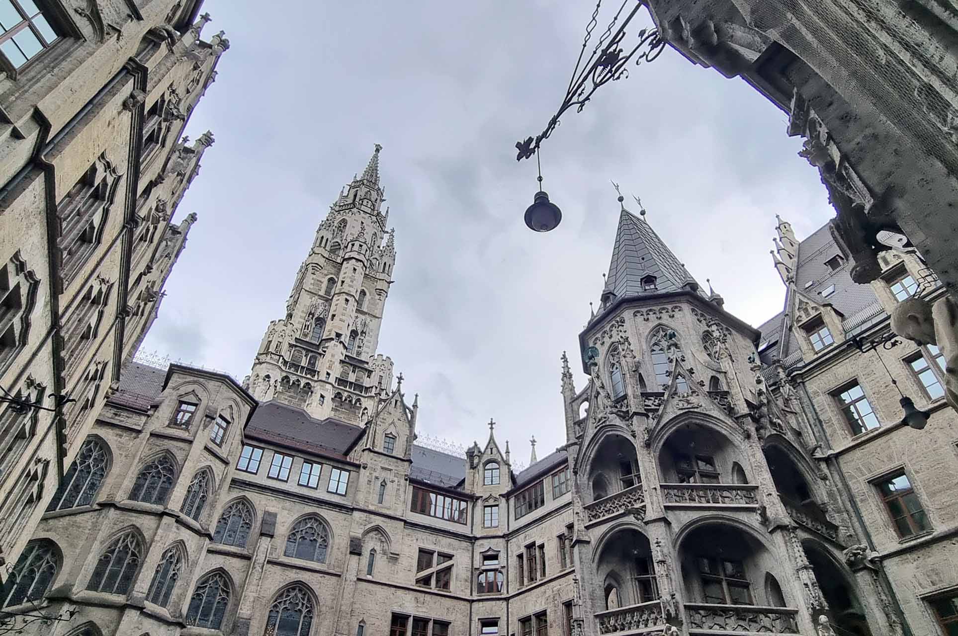 muenchen-rathaus-binnenplaats-huisjesduitsland.nl