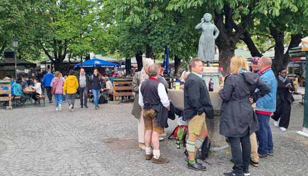 muenchen-viktualienmarkt-biergarten-huisjesduitsland.nl