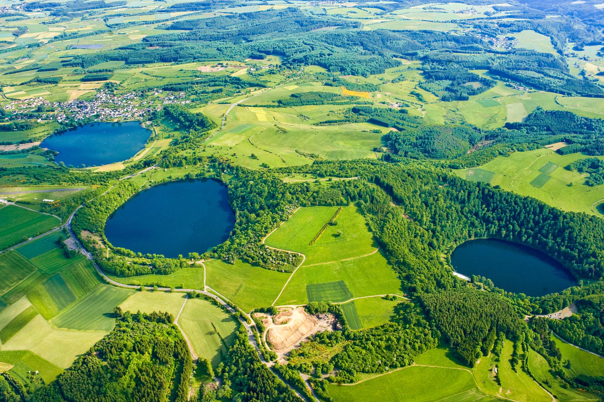 vulkanen-eifel-Schalkenmehrener Maar-Weinfelder Maar- Gemündener Maar-huisjesduitsland.nl